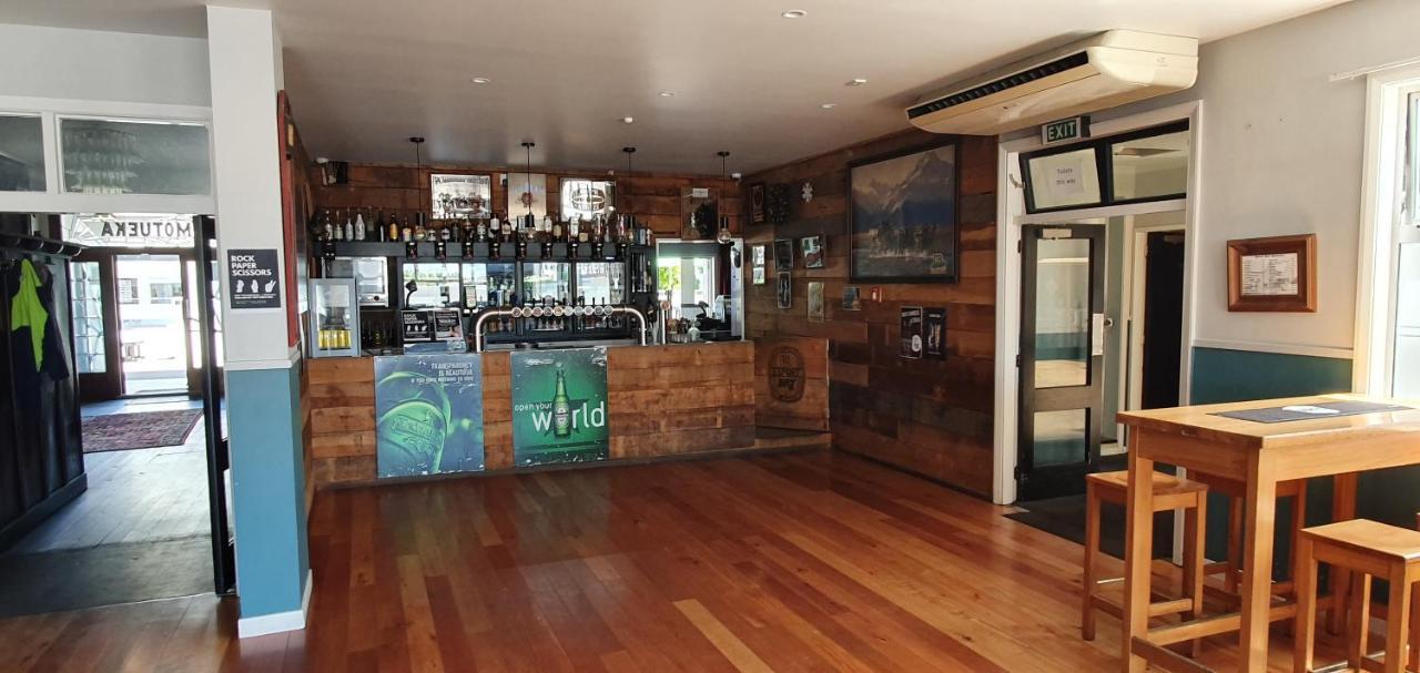 Hotel Motueka Backpackers, Loud Live Music Friday Saturday Nights Екстериор снимка
