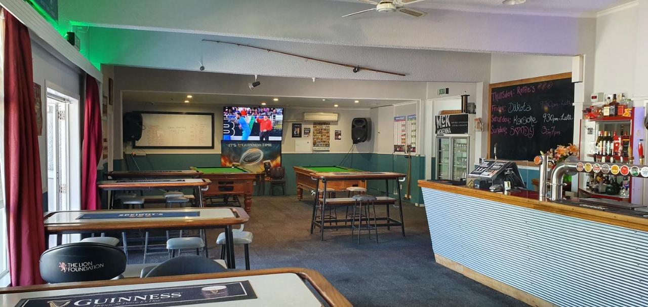 Hotel Motueka Backpackers, Loud Live Music Friday Saturday Nights Екстериор снимка
